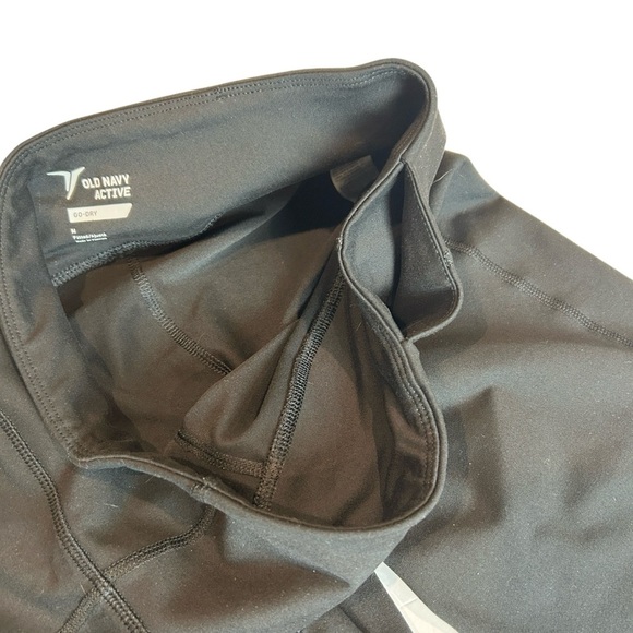 Bundle of Two Old Navy Active Go-Dry Pants – Abstract Print and Black, Size M - Picture 12 of 16